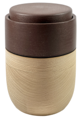 Preview: Tierune aus massivem Lindenholz mit braunem Deckel